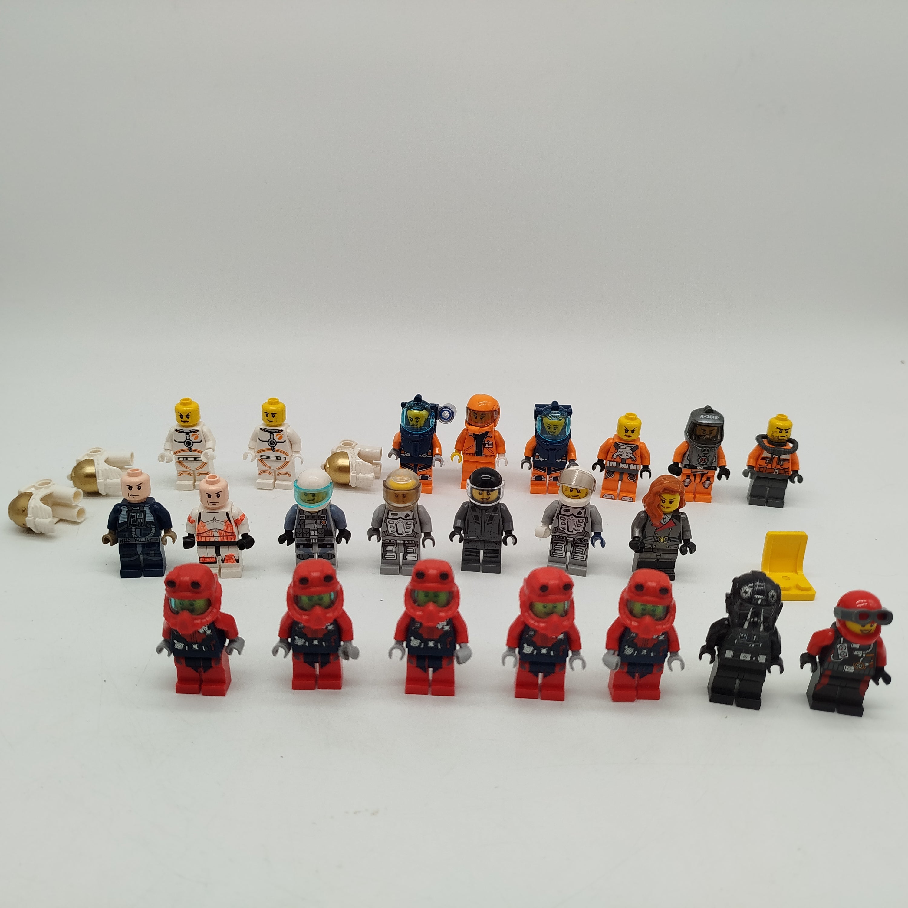 LEGO Minifiguren Set – Weltraum & Piloten, 22 Figuren